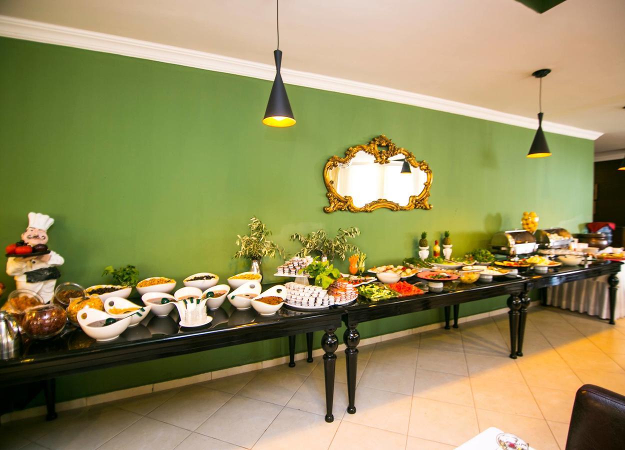 Cevik Palace Otel Antalia Esterno foto