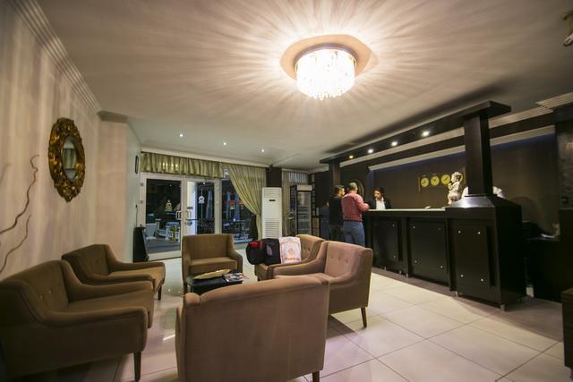 Cevik Palace Otel Antalia Esterno foto